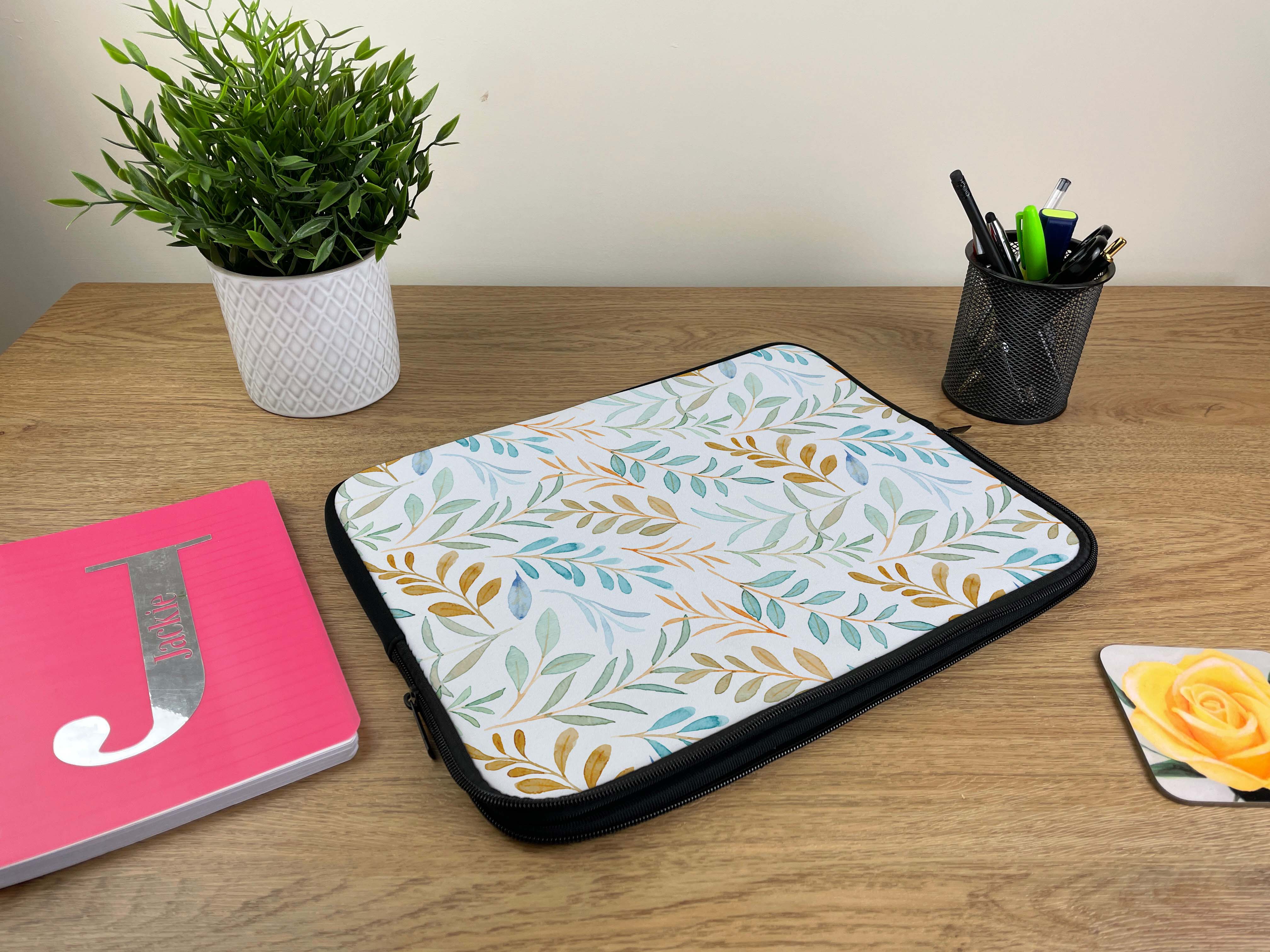 Laptop Sleeve with Plant Leaves Design