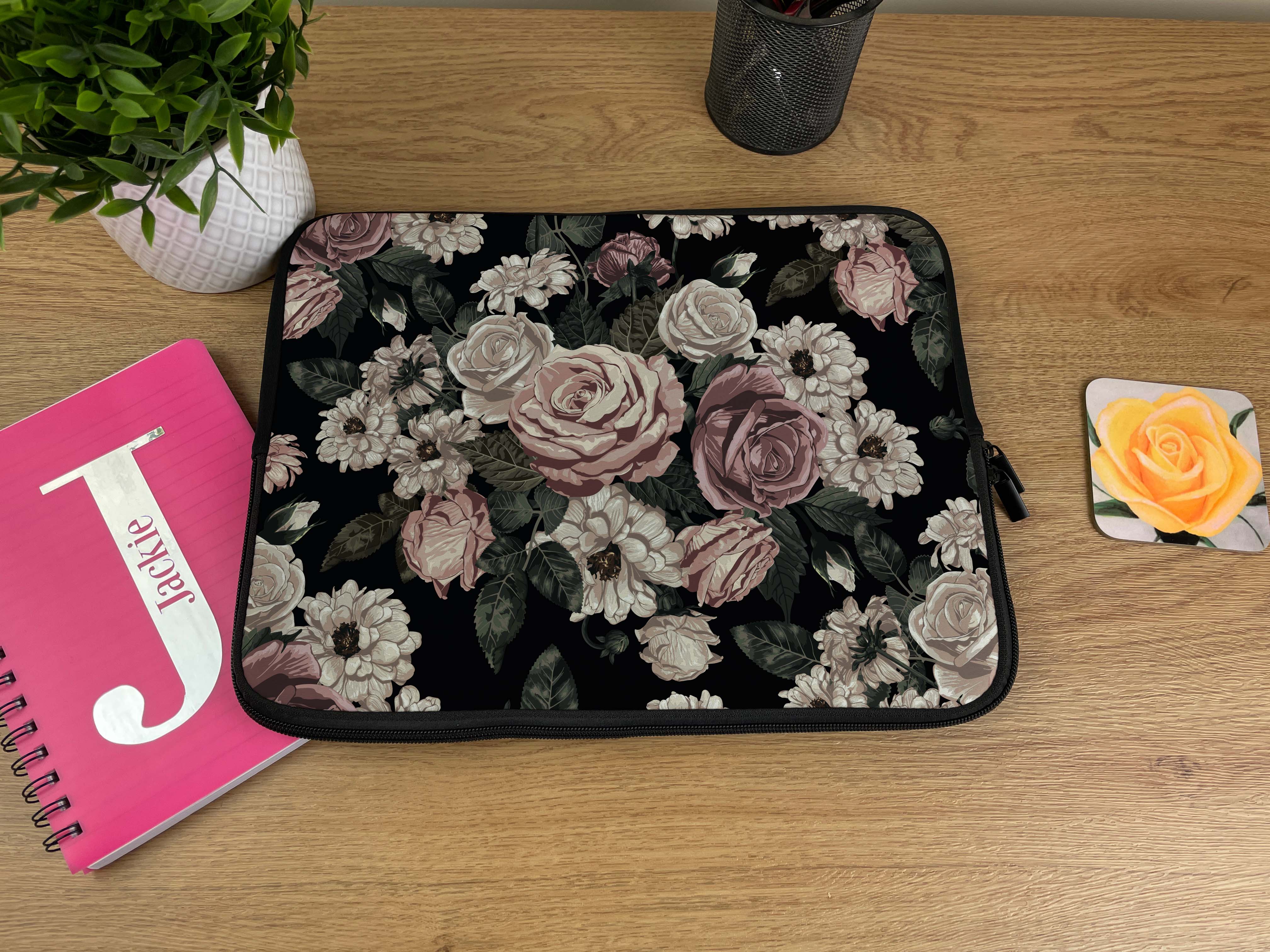Laptop Sleeve with Vintage Flower Design